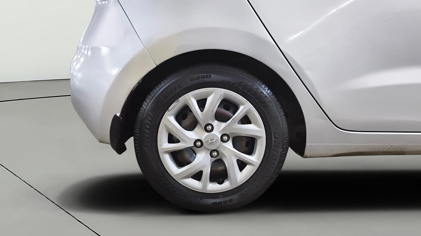 2018 Hyundai Grand i10 MAGNA 1.2 KAPPA VTVT, CNG, Manual, 83,515 km, Right Rear Wheel