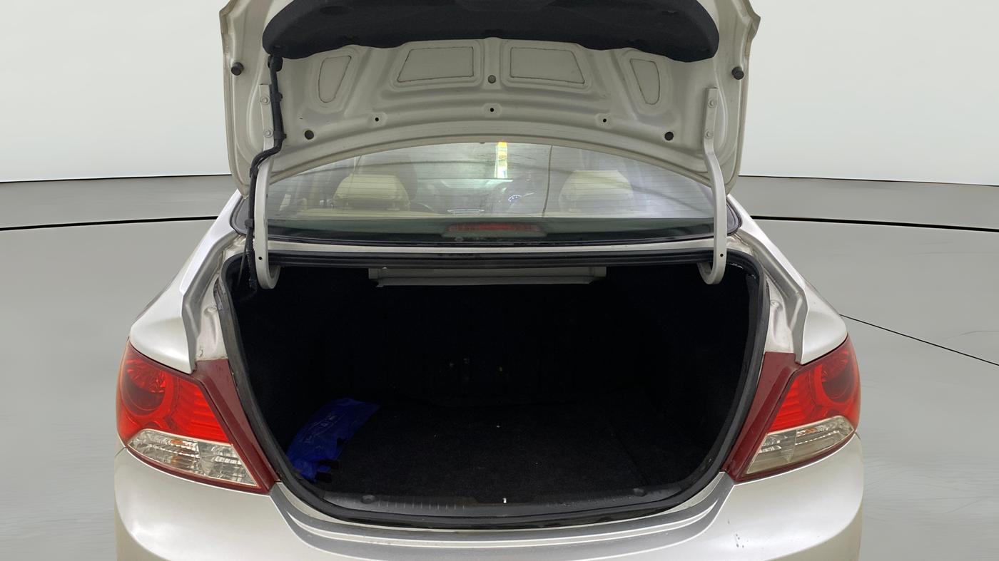 2013 Hyundai Verna FLUIDIC 1.6 VTVT SX, Petrol, Manual, 84,177 km, Boot Open Zoomed View