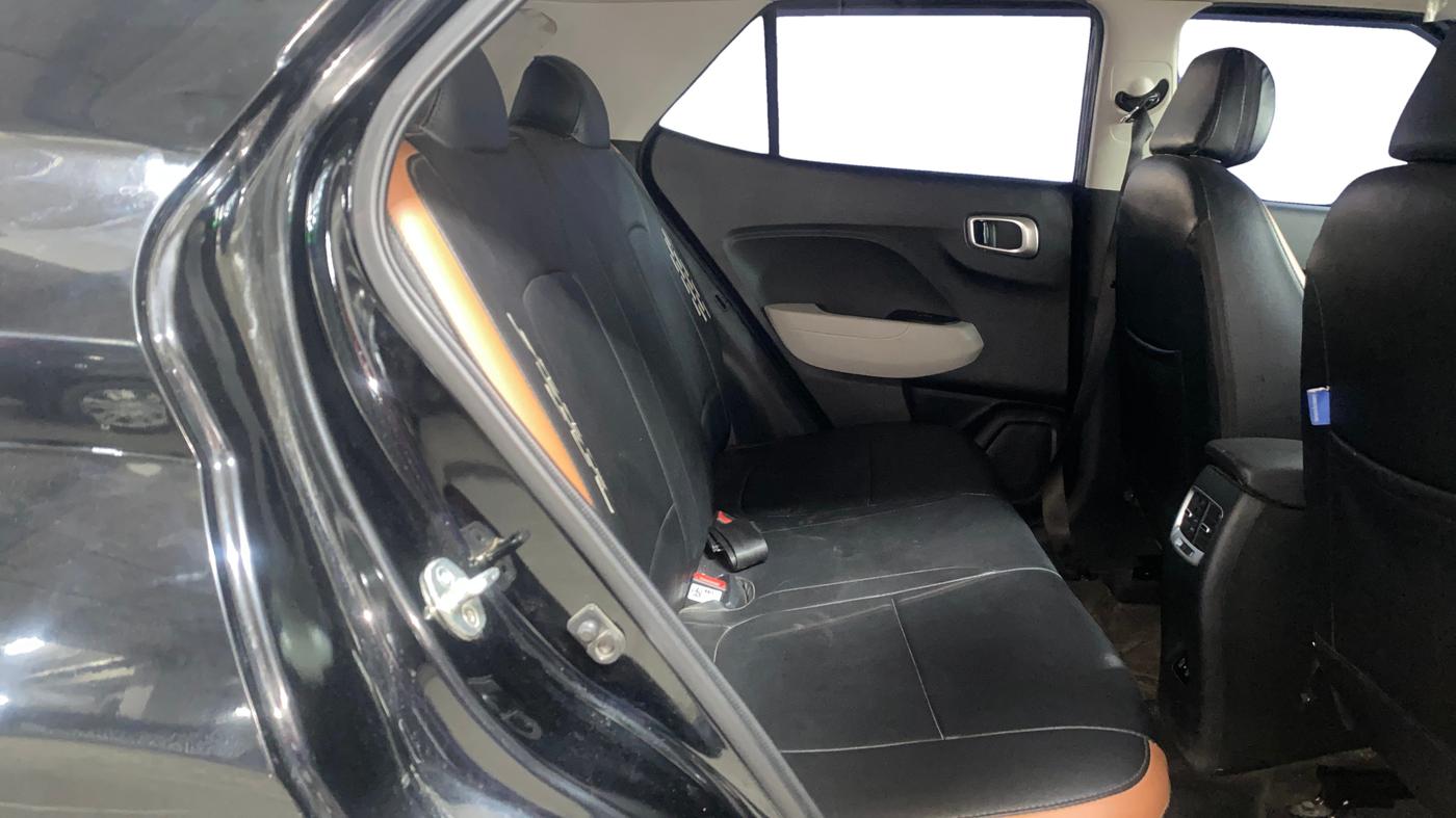 2023 Hyundai VENUE S 1.2, Petrol, Manual, 16,053 km, Right Side Rear Door Cabin