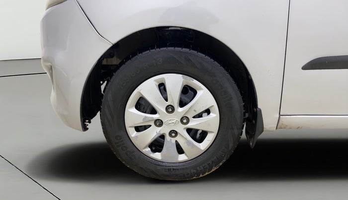2012 Hyundai i10 MAGNA 1.2, CNG, Manual, 93,204 km, Left Front Wheel