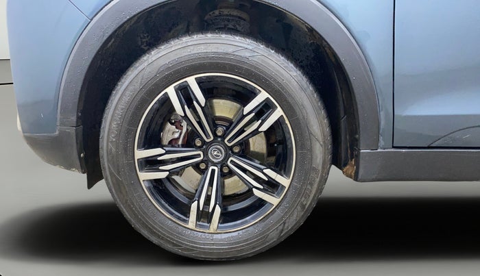 2023 Mahindra XUV300 W4 1.2 PETROL, Petrol, Manual, 84,262 km, Left Front Wheel