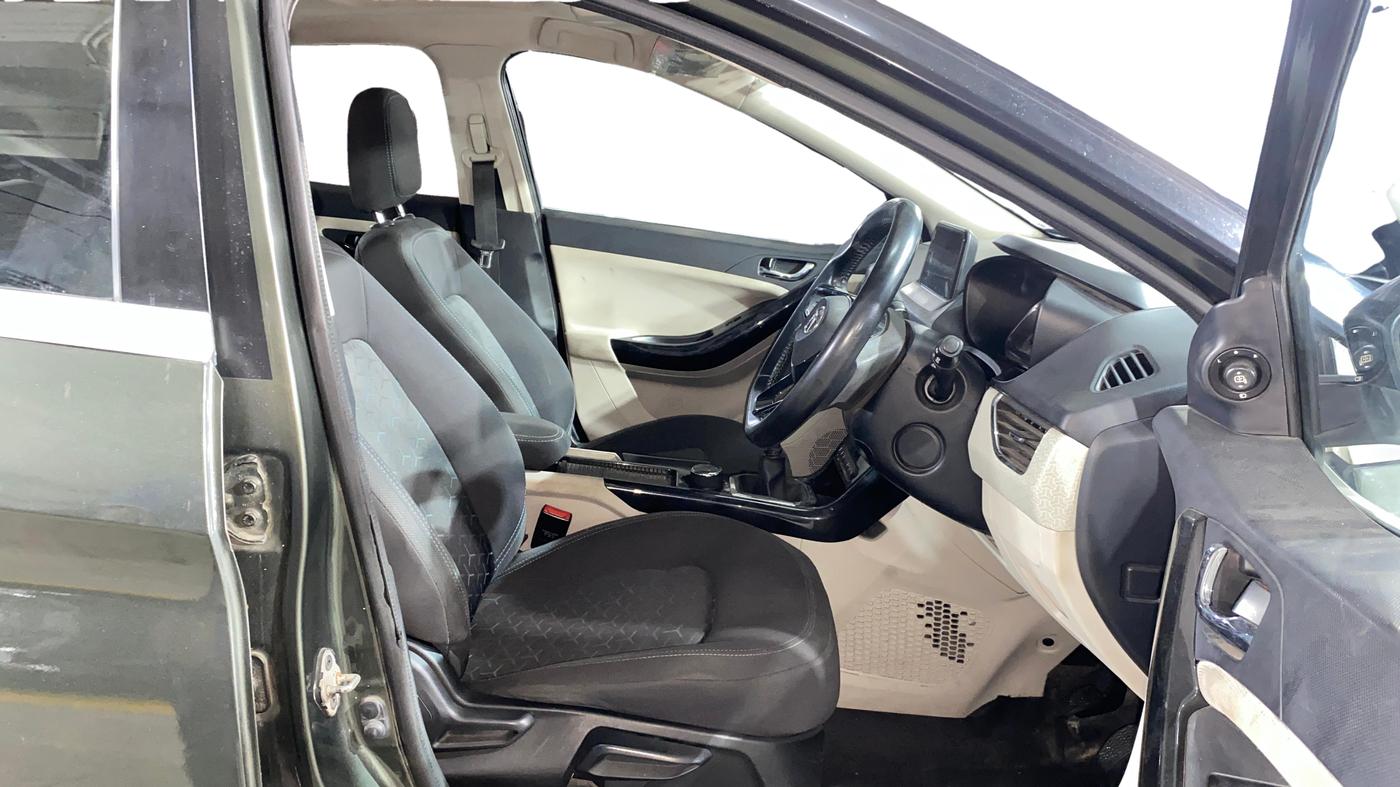 2020 Tata NEXON XZ PLUS (O) DIESEL, Diesel, Manual, 46,650 km, Right Side Front Door Cabin