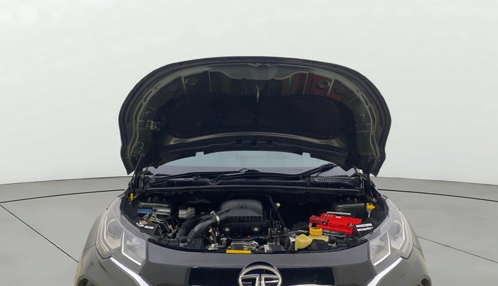 2022 Tata NEXON XMA SUNROOF PETROL, Petrol, Automatic, 50,596 km, Open Bonet
