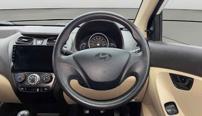 2014 Hyundai Eon MAGNA +, Petrol, Manual, 1,11,302 km, Steering Wheel Close Up