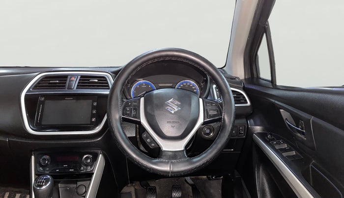 2015 Maruti S Cross DELTA 1.6, Diesel, Manual, 69,587 km, Steering Wheel Close Up