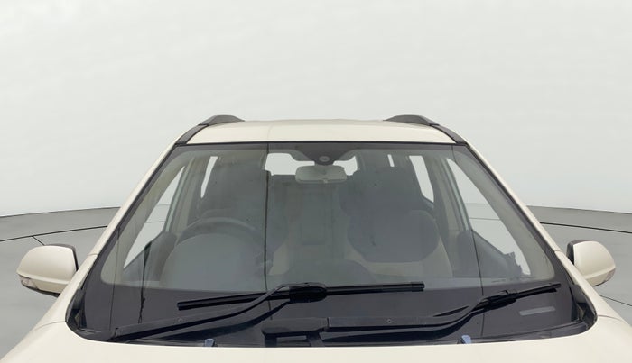 2016 Mahindra XUV500 W4, Diesel, Manual, 1,26,731 km, Front Windshield