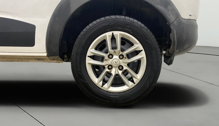 2022 Renault TRIBER RXT, Petrol, Manual, 1,02,061 km, Left Rear Wheel