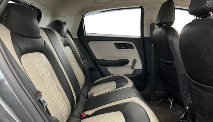 2022 Tata ALTROZ XE PETROL, Petrol, Manual, 26,076 km, Right Side Rear Door Cabin