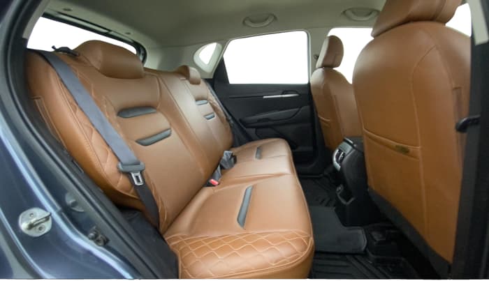 2021 KIA SONET HTK PLUS 1.2, Petrol, Manual, 1,07,211 km, Right Side Rear Door Cabin