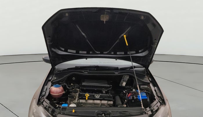 2016 Volkswagen Vento HIGHLINE 1.6 MPI, Petrol, Manual, 74,659 km, Open Bonet