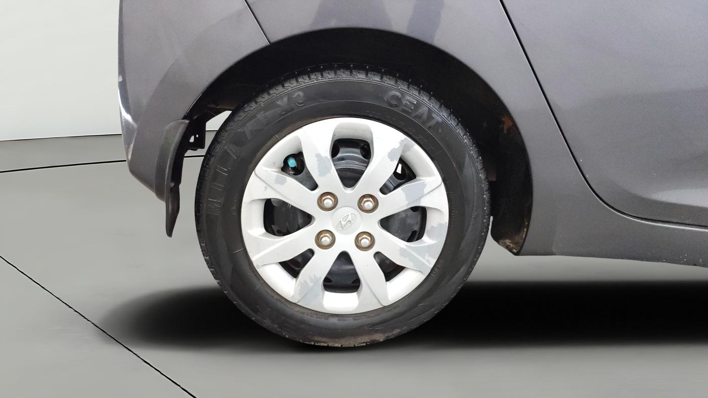 2016 Hyundai Eon MAGNA +, Petrol, Manual, 65,010 km, Right Rear Wheel