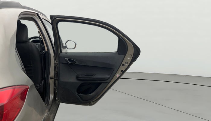 2018 Tata TIAGO NRG PETROL, Petrol, Manual, 98,492 km, RHS Rear Door