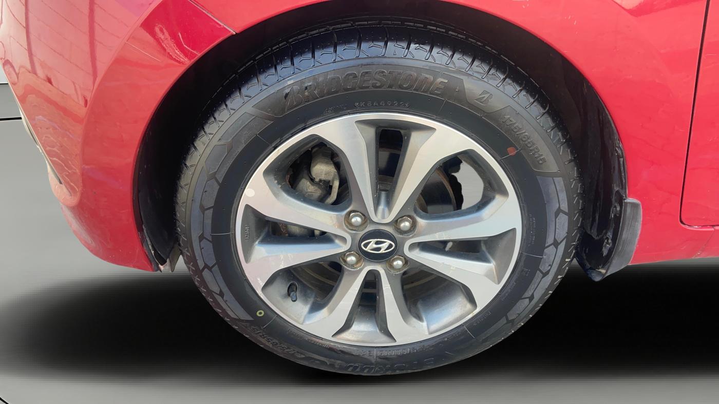 2014 Hyundai Xcent SX 1.2 (O), Petrol, Manual, 40,162 km, Left Front Wheel
