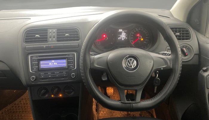 2015 Volkswagen Polo COMFORTLINE 1.2L, Petrol, Manual, 67,232 km, Steering Wheel Close Up