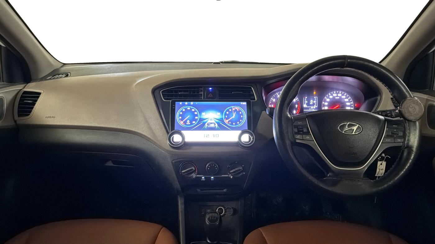 2019 Hyundai Elite i20 MAGNA PLUS 1.2, CNG, Manual, 81,896 km, Dashboard