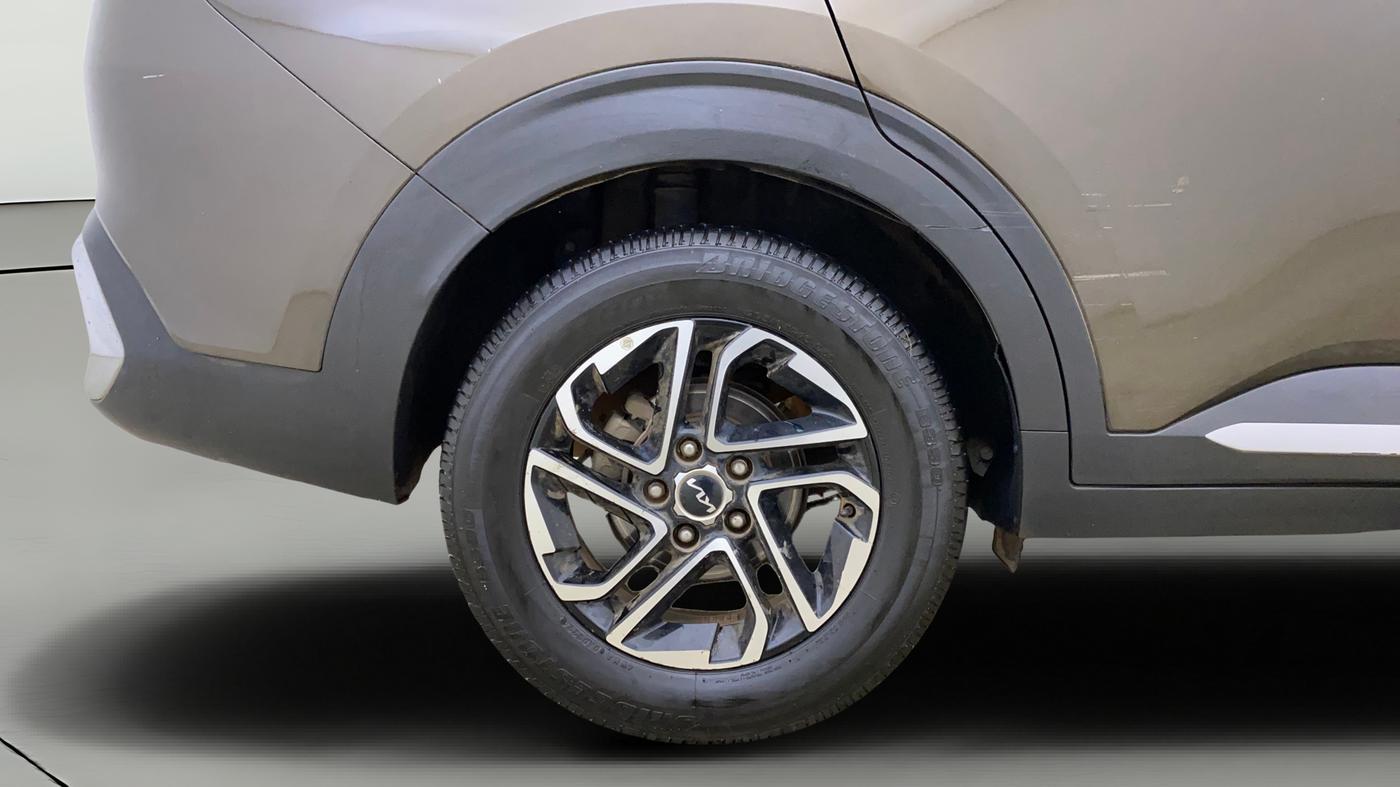 2022 KIA CARENS LUXURY PLUS 1.5 DIESEL 7 STR, Diesel, Manual, 72,259 km, Right Rear Wheel
