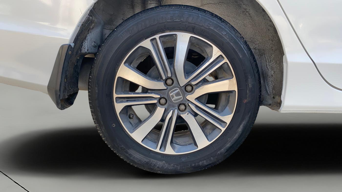 2022 Honda City 1.5L I-VTEC V MT 5TH GEN, Petrol, Manual, 38,063 km, Right Rear Wheel