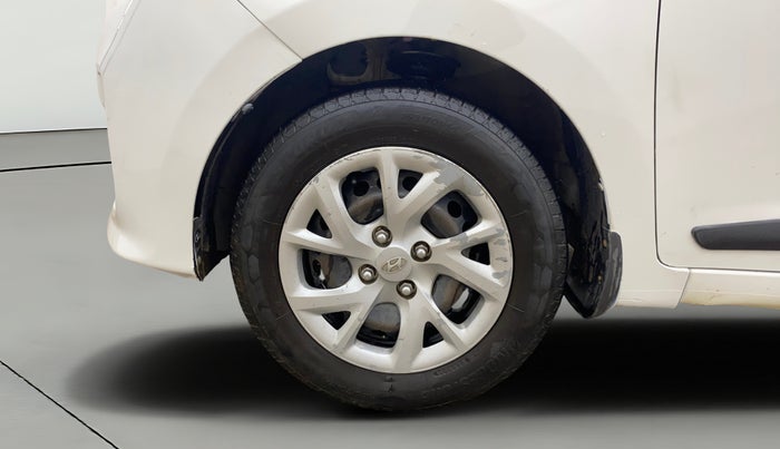 2017 Hyundai Grand i10 MAGNA 1.2 KAPPA VTVT, CNG, Manual, 65,305 km, Left Front Wheel