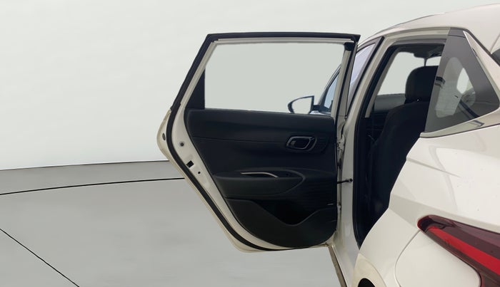 2022 Hyundai NEW I20 ASTA (O) 1.2 AT, Petrol, Automatic, 11,797 km, LHS Rear Door