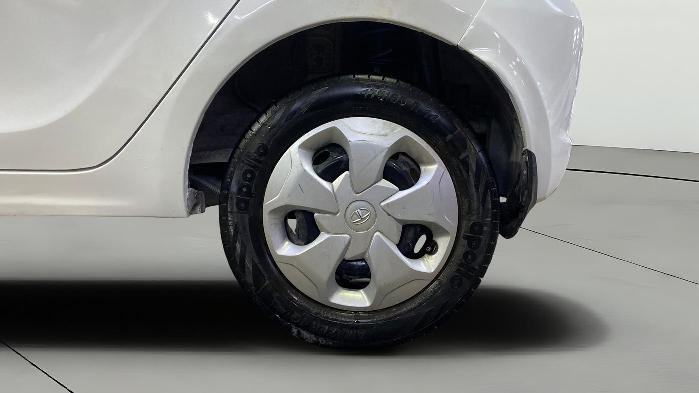 2019 Tata Tiago XT PETROL, Petrol, Manual, 1,08,114 km, Left Rear Wheel