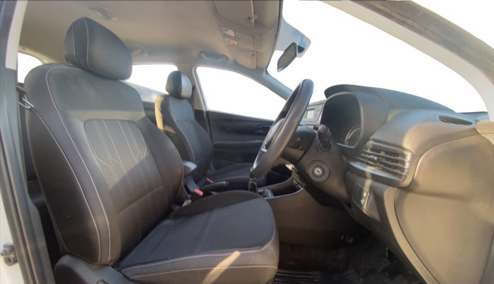 2022 Hyundai NEW I20 MAGNA 1.2 MT, Petrol, Manual, 55,771 km, Right Side Front Door Cabin