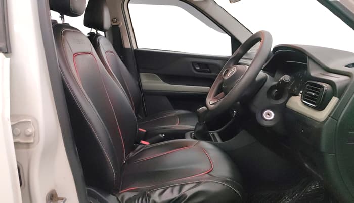 2022 Tata PUNCH CREATIVE  MT, Petrol, Manual, 33,391 km, Right Side Front Door Cabin