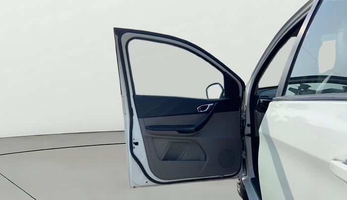 2019 Tata Tiago XZ PETROL, CNG, Manual, 43,107 km, LHS Front Door