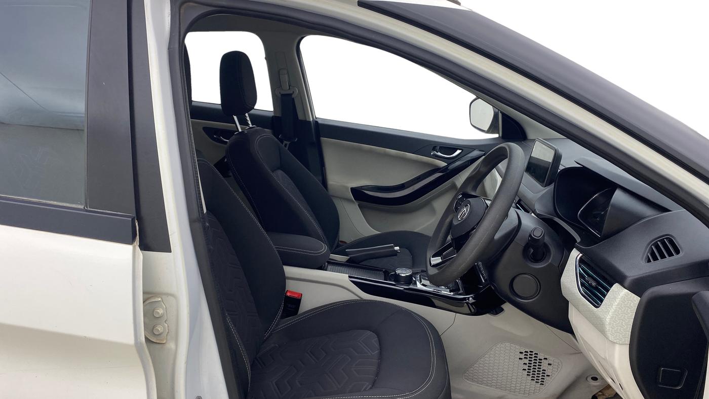 2023 Tata NEXON XZA PLUS PETROL, Petrol, Automatic, 36,172 km, Right Side Front Door Cabin