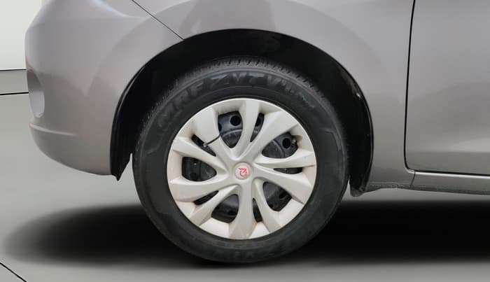 2016 Maruti Celerio VXI CNG, CNG, Manual, 97,934 km, Left Front Wheel
