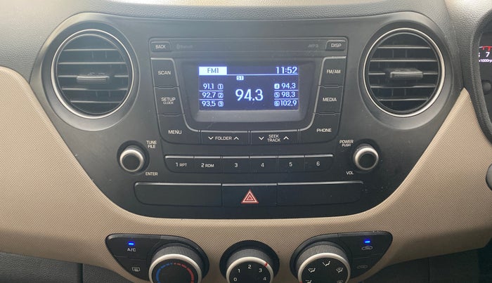 2016 Hyundai Grand i10 ASTA (O) 1.2 KAPPA VTVT, Petrol, Manual, 42,365 km, Air Conditioner