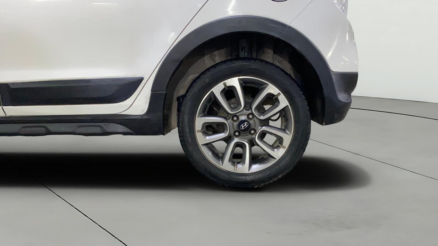 2016 Hyundai i20 Active 1.2 SX, Petrol, Manual, 81,275 km, Left Rear Wheel