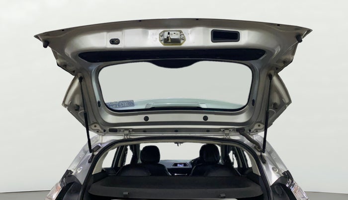 2018 Tata NEXON XT DIESEL, Diesel, Manual, 70,648 km, Boot Door Open