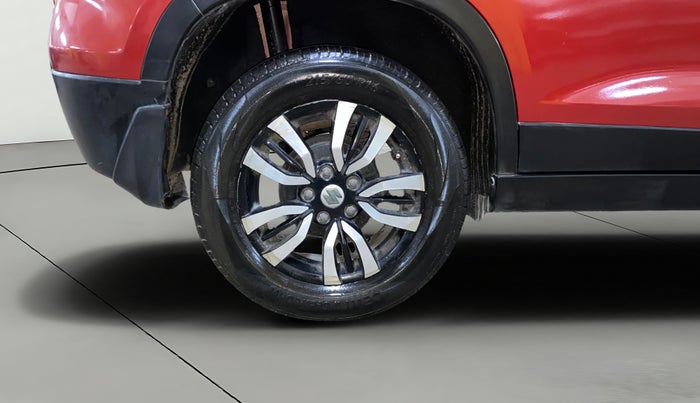 2016 Maruti Vitara Brezza VDI, Diesel, Manual, 1,03,019 km, Right Rear Wheel