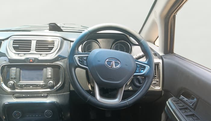 2017 Tata Hexa XT 4X4 7 STR, Diesel, Manual, 1,26,306 km, Steering Wheel Close Up