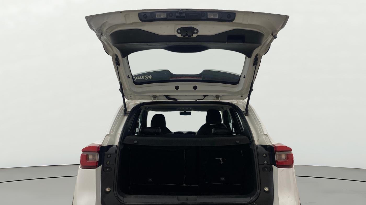 2022 Nissan MAGNITE XV PREMIUM TURBO CVT, Petrol, Automatic, 74,360 km, Boot Door Open