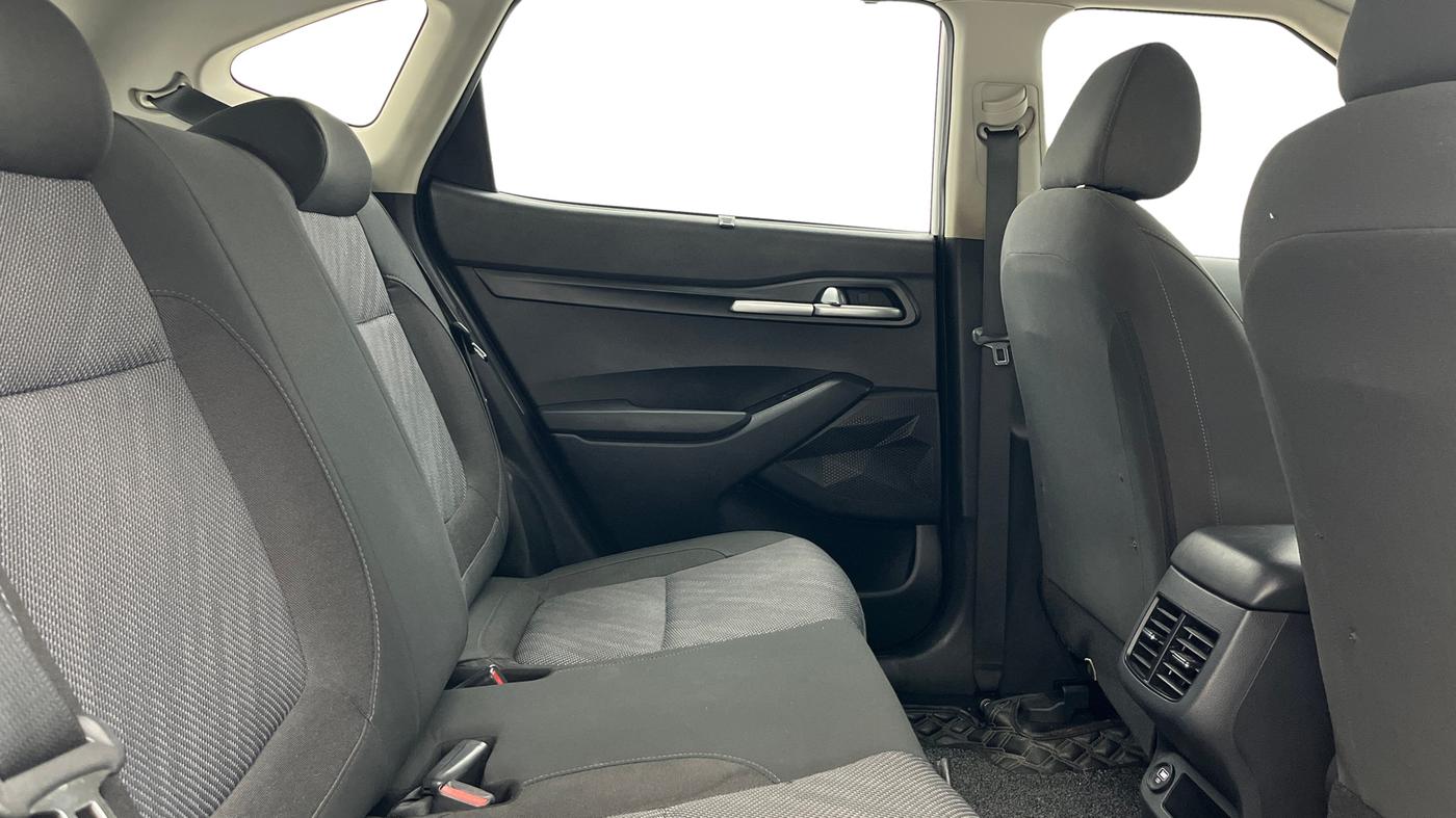 2020 KIA SELTOS HTK PLUS 1.5 DIESEL, Diesel, Manual, 1,38,712 km, Right Side Rear Door Cabin