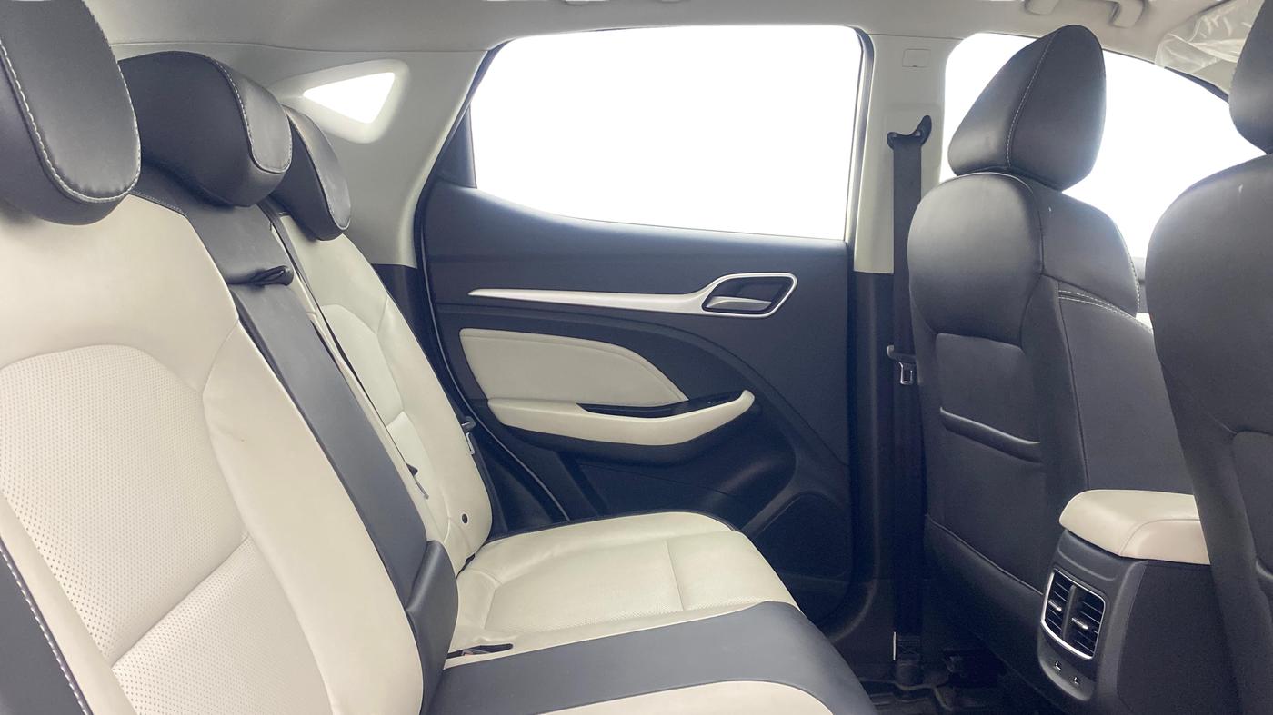 2025 MG ASTOR Savvy Pro 1.5 CVT (Ivory) , Petrol, Automatic, 13,849 km, Right Side Rear Door Cabin