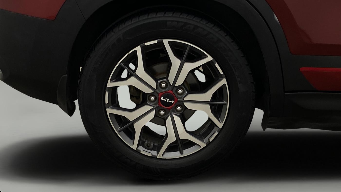 2021 KIA SELTOS GTX PLUS AT 1.5 DIESEL, Diesel, Automatic, 97,538 km, Right Rear Wheel