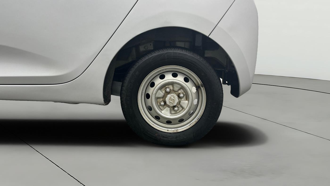 2015 Hyundai Eon D-LITE+, Petrol, Manual, 76,595 km, Left Rear Wheel