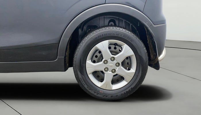 2022 Mahindra XUV300 W6 1.2 PETROL, Petrol, Manual, 26,436 km, Left Rear Wheel