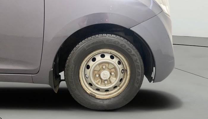 2016 Hyundai Eon ERA +, Petrol, Manual, 69,592 km, Right Front Wheel