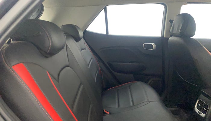 2021 Hyundai VENUE SX 1.5 (O) EXECUTIVE CRDI, Diesel, Manual, 47,419 km, Right Side Rear Door Cabin