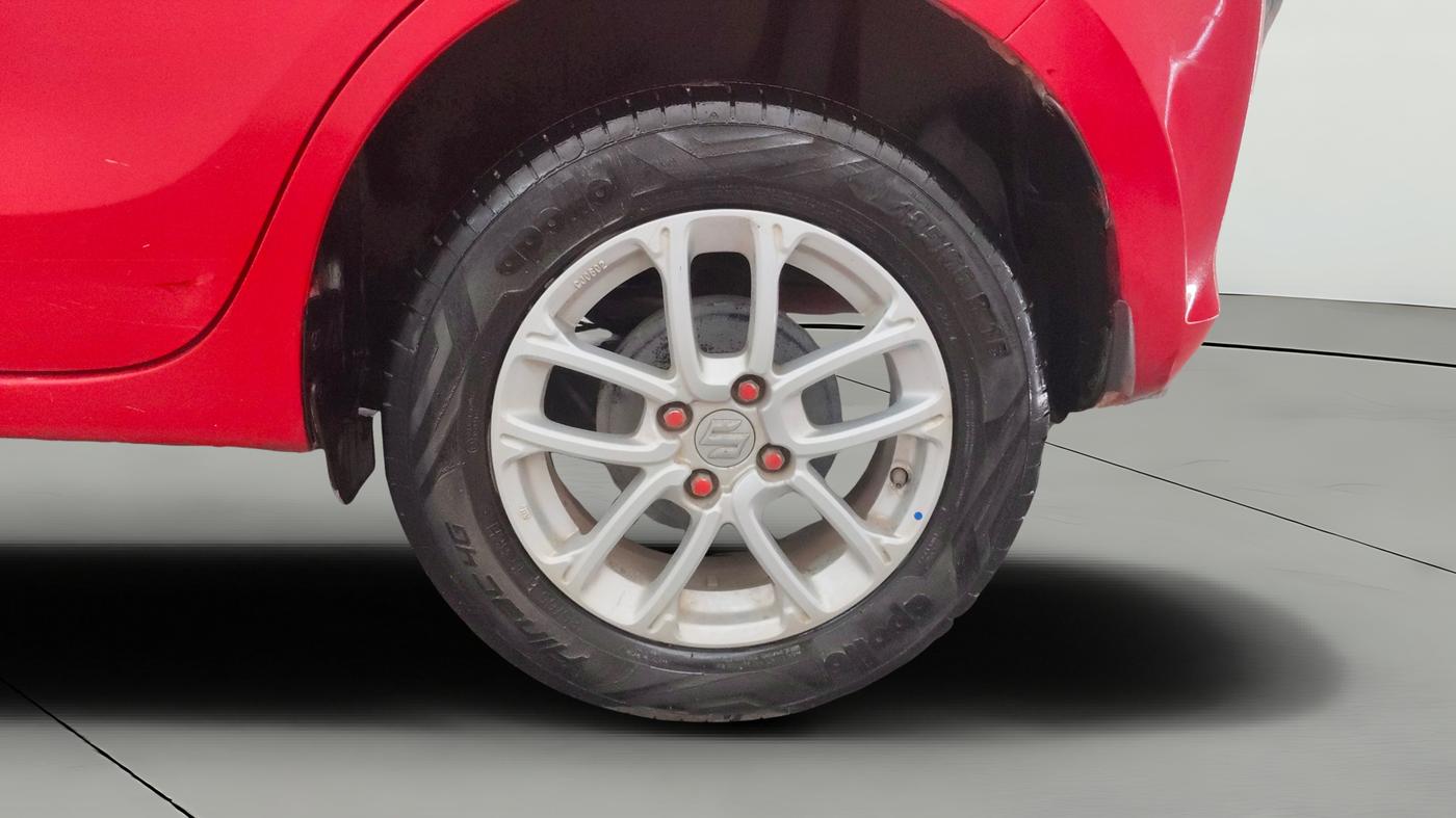 2022 Maruti Swift ZXI AMT, Petrol, Automatic, 21,952 km, Left Rear Wheel