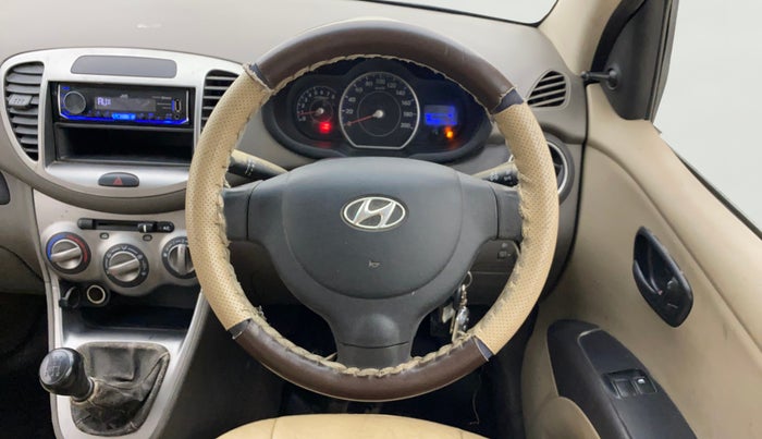 2012 Hyundai i10 MAGNA 1.1, CNG, Manual, 1,05,771 km, Steering Wheel Close Up