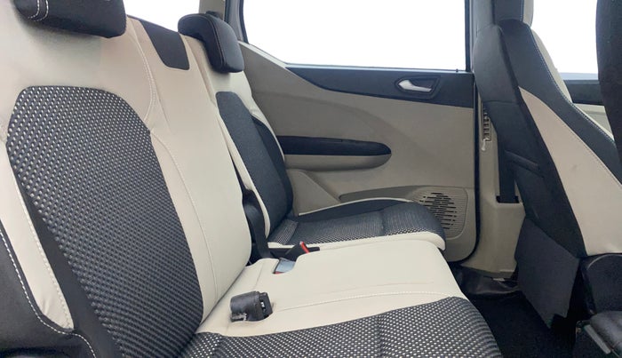 2021 Renault TRIBER RXZ AMT, Petrol, Automatic, 40,183 km, Right Side Rear Door Cabin