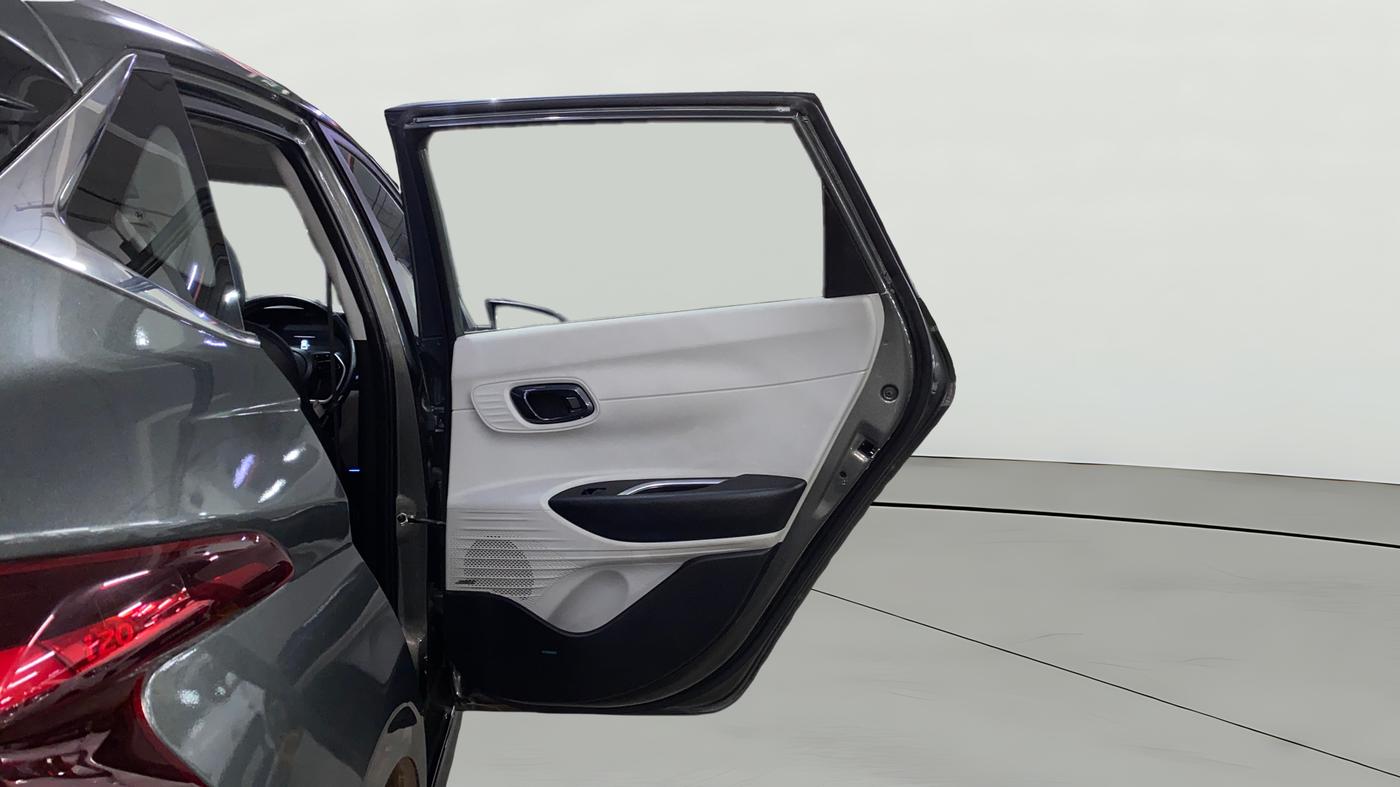 2023 Hyundai NEW I20 ASTA (O) 1.2 IVT, Petrol, Automatic, 8,812 km, RHS Rear Door