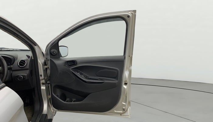 2019 Ford New Figo TITANIUM 1.2 PETROL MT, Petrol, Manual, 59,465 km, RHS Front Door