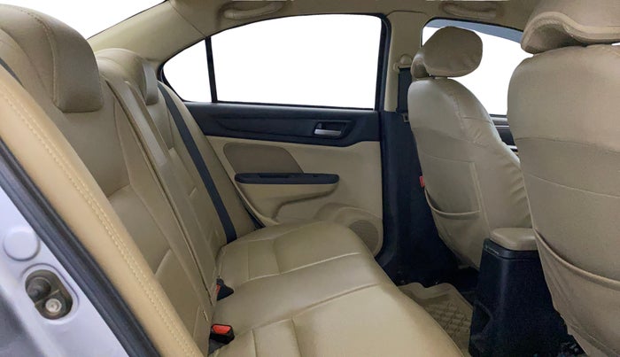 2022 Honda Amaze 1.2L I-VTEC VX, Petrol, Manual, 35,653 km, Right Side Rear Door Cabin