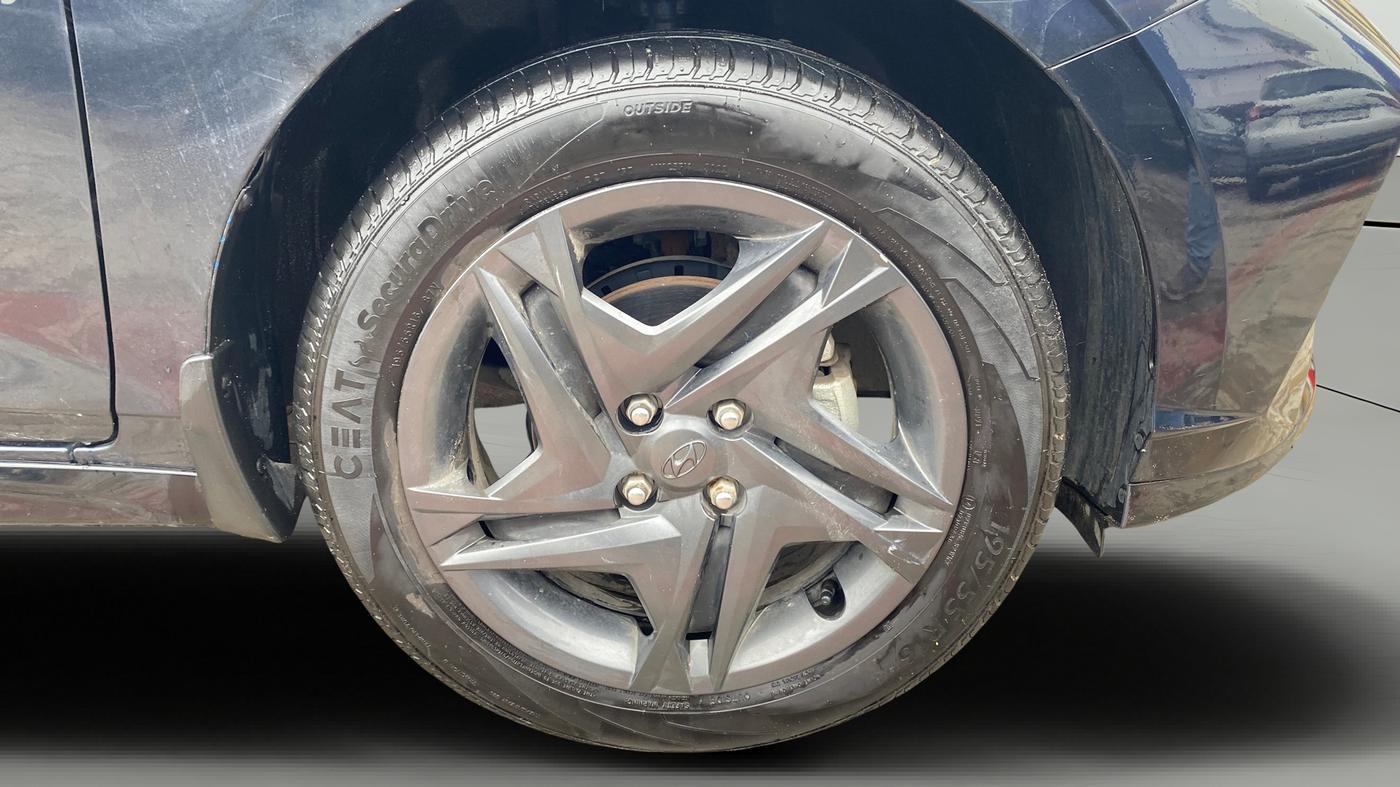 2022 Hyundai NEW I20 Sportz 1.2 IVT, Petrol, Automatic, 2,609 km, Right Front Wheel