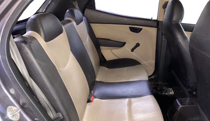 2016 Hyundai Eon ERA +, Petrol, Manual, 17,122 km, Right Side Rear Door Cabin